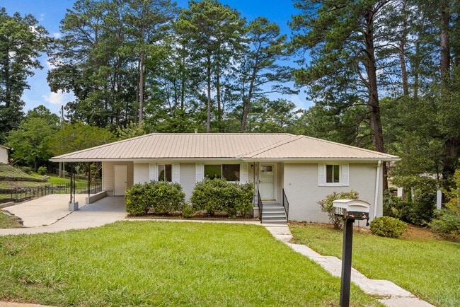 Building Photo - Beautiful 2 Bedroom, 2 Bathroom house