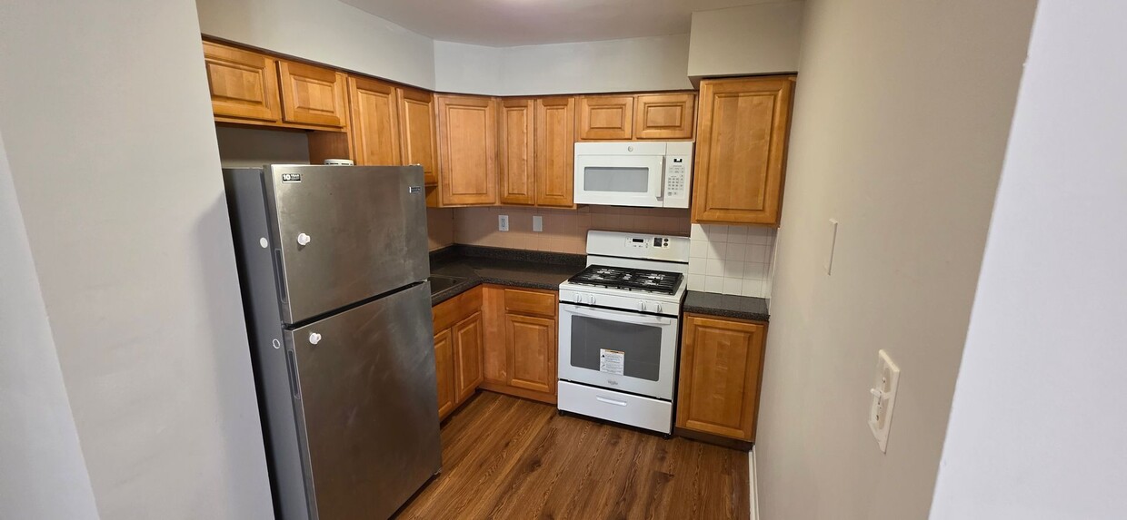 Photo - 3921 Lankenau Ave