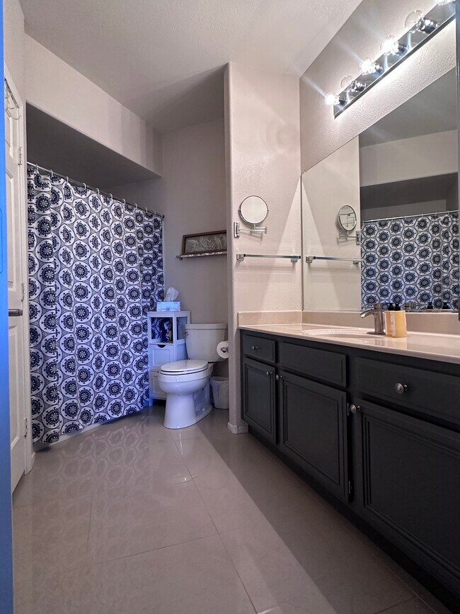 Foto del edificio - 7123 S Durango Dr