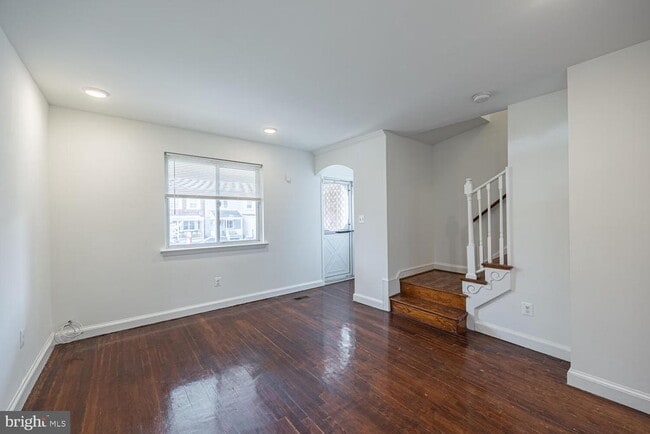 Building Photo - 156 Wesmond Dr