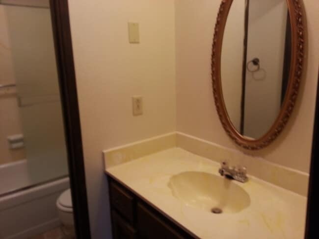 Building Photo - 2 bedbroom apartment