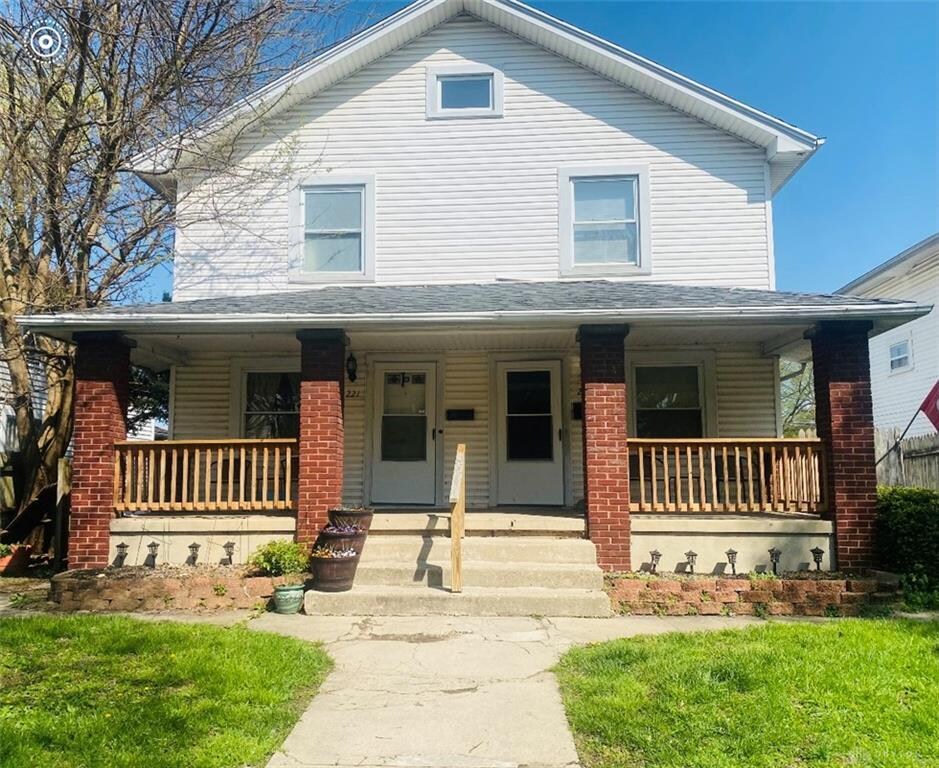Primary Photo - 219 W Main St