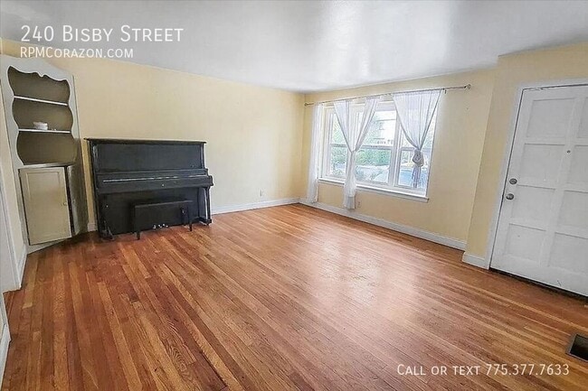 Foto del edificio - 240 Bisby St