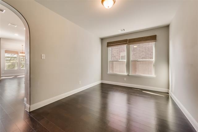 Foto del edificio - 15404 Pioneer Bluff Trail