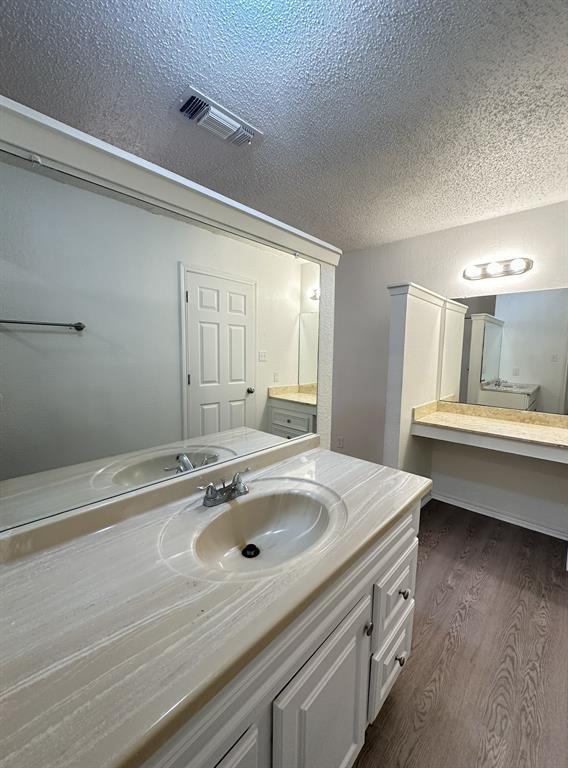 Building Photo - 12210 Waxwing Cir