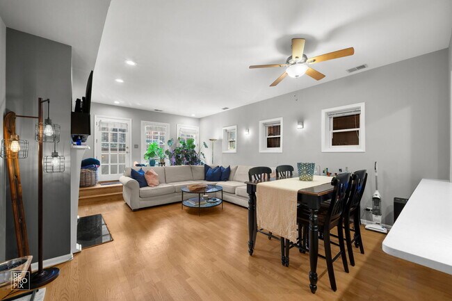 Foto del edificio - 1414 W Byron St