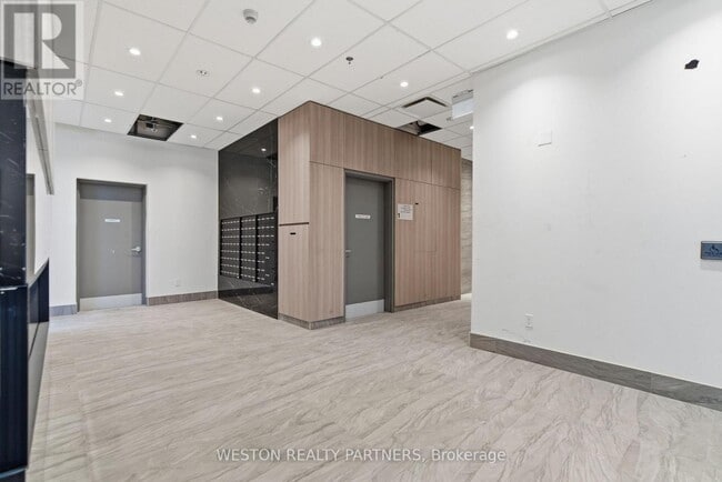 Building Photo - 4569 Kingston Rd