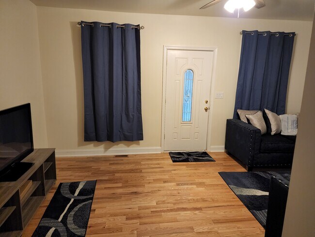 Foto del edificio - 4121 Hayes St NE