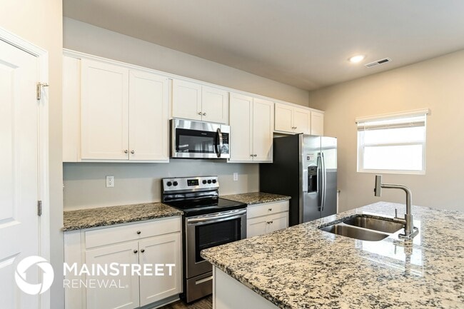 Building Photo - 12014 Old Dulin Farms Way