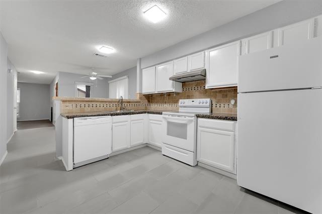 Foto del edificio - 2111 E Belt Line Rd