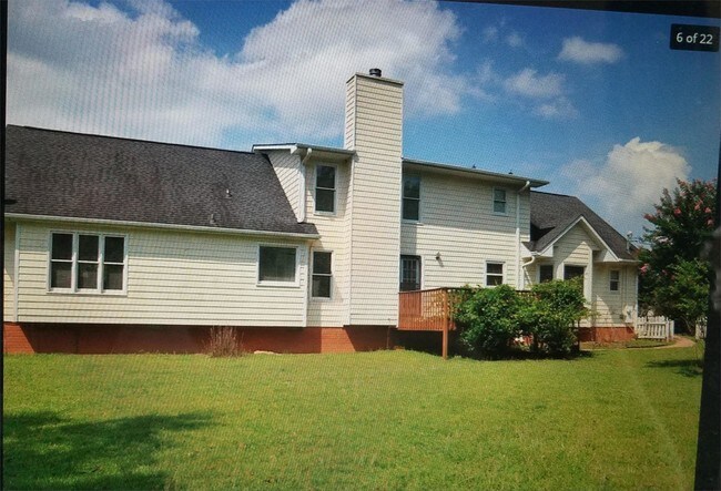 Building Photo - 2395 Luella Rd