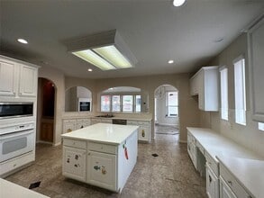 Building Photo - 3902 Breaux Bridge Ln