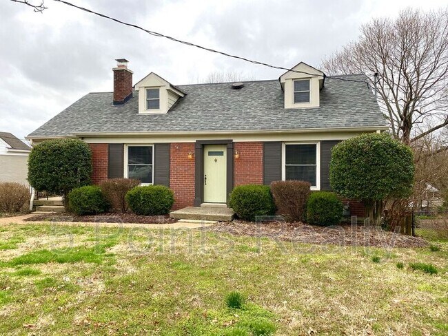 Building Photo - 630 Skyview Dr