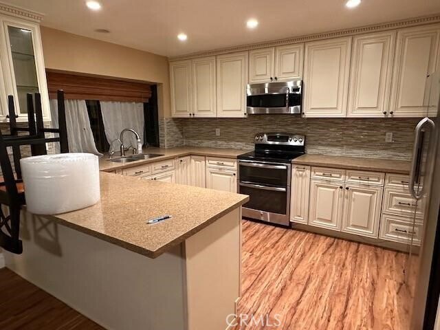 Building Photo - 10 Sunstream