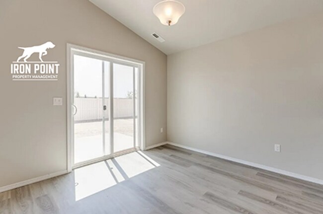 Foto del edificio - 1449 W Crooked River Dr