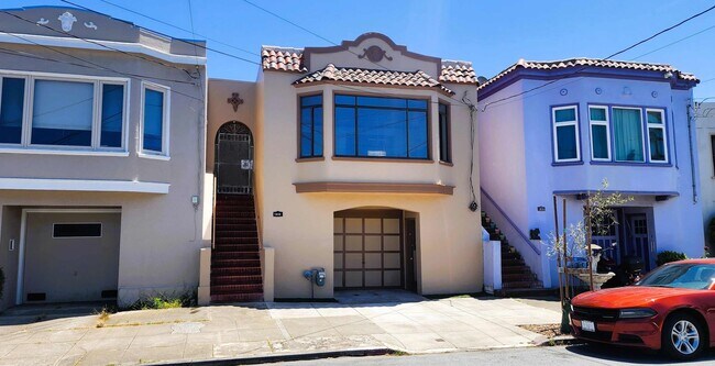 Building Photo - Great Central Sunset Home for Rent