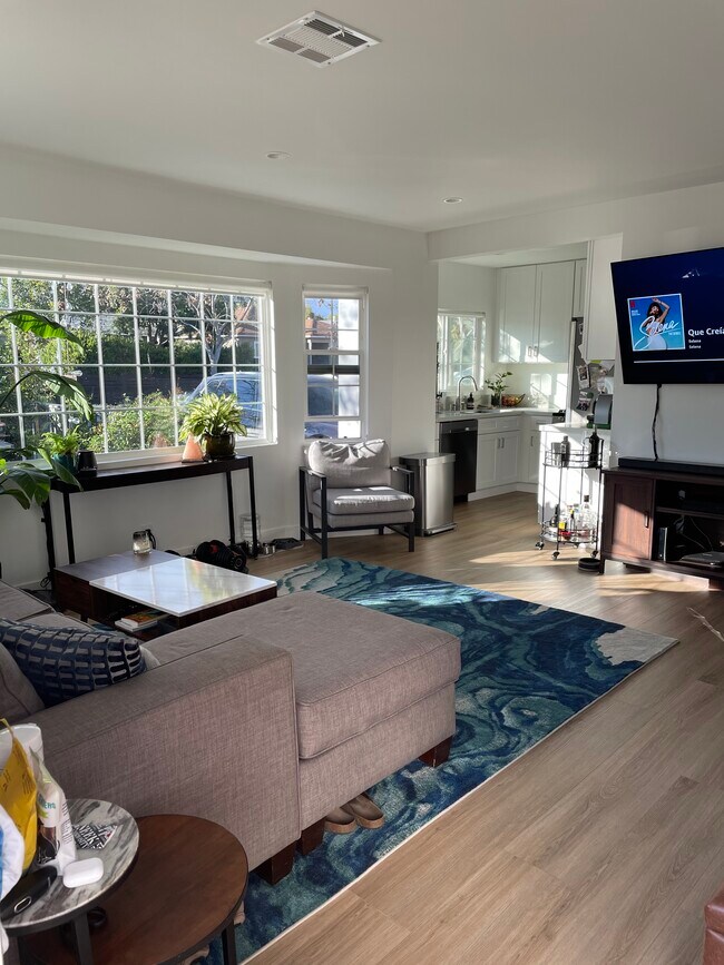 Foto del edificio - 9042 Carson St