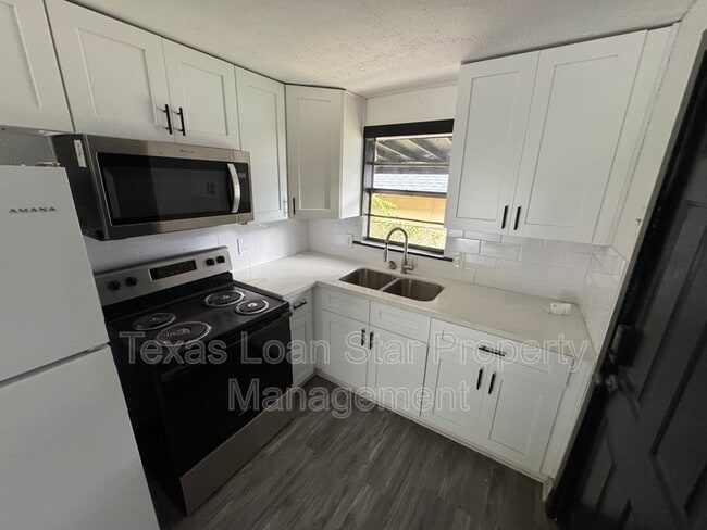 Building Photo - 1506 Luzon St