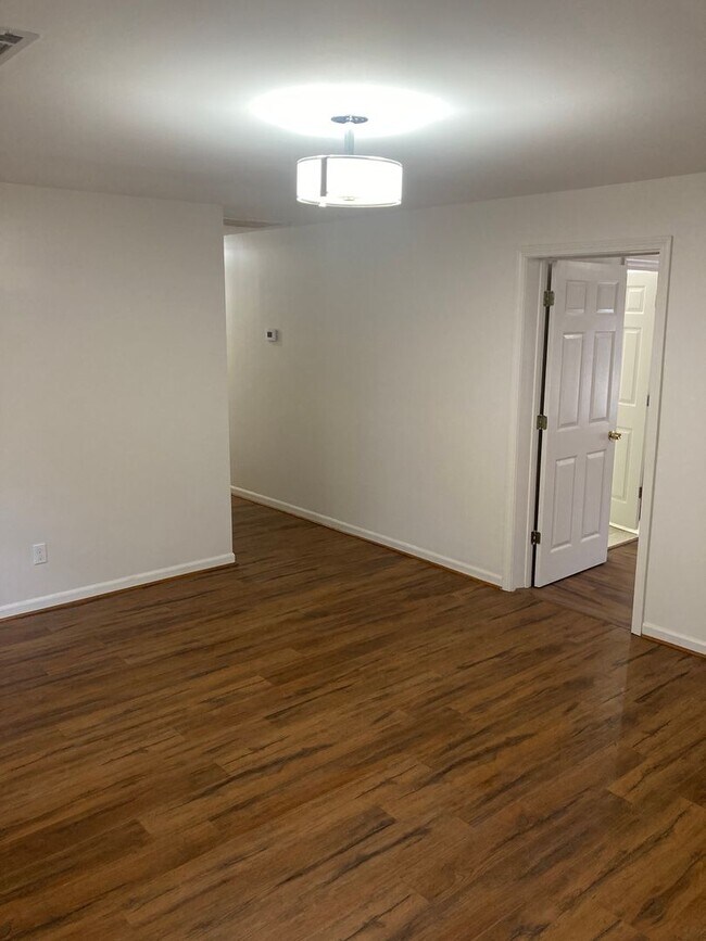 Building Photo - 3/2 Updated House in East Rome $1,250