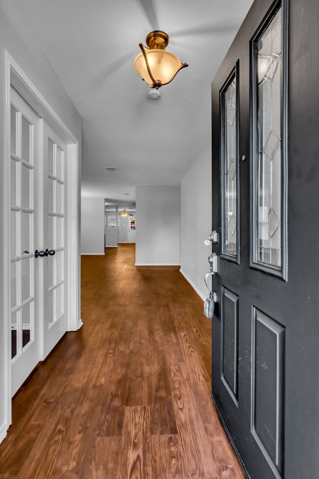 Foto del edificio - "Spacious 4-Bedroom Home – 2,085 Sq Ft Fort Worth Retreat!"