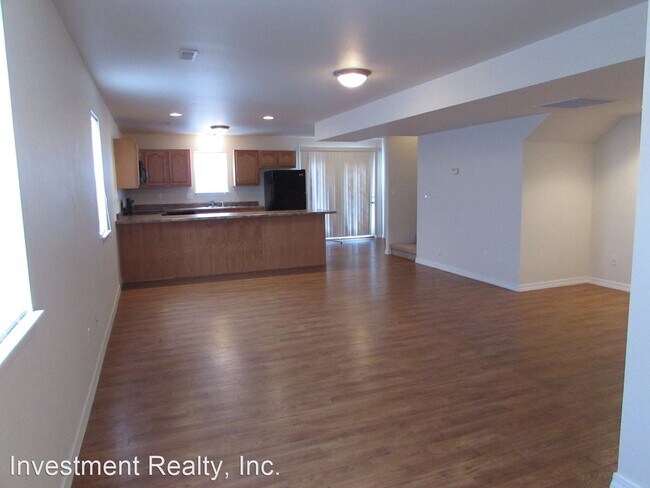 Building Photo - 105 Andrews Dr