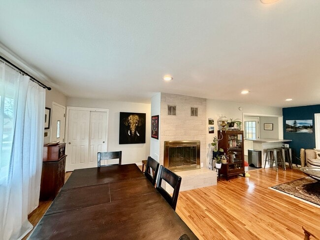 Building Photo - Charming Updated 3-Bedroom Home in Pleasant Valley