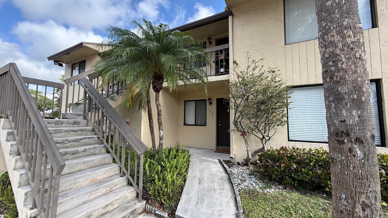 Primary Photo - 6649 Somerset Dr