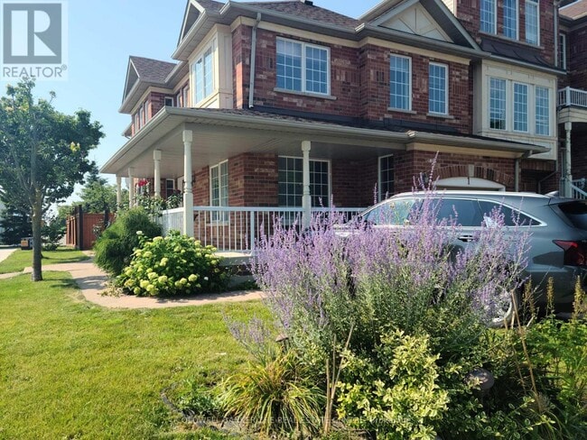 Photo du bâtiment - MAIN FLOOR - 1 JARRET COURT S
