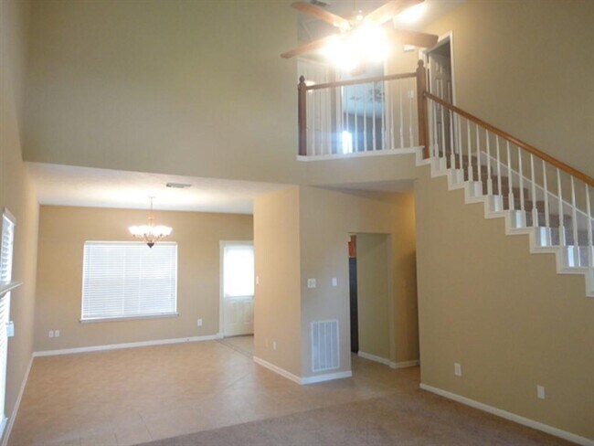 Building Photo - 3002 Killdeer Ln