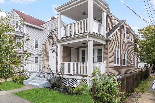 Building Photo - 31 Pembroke Ave