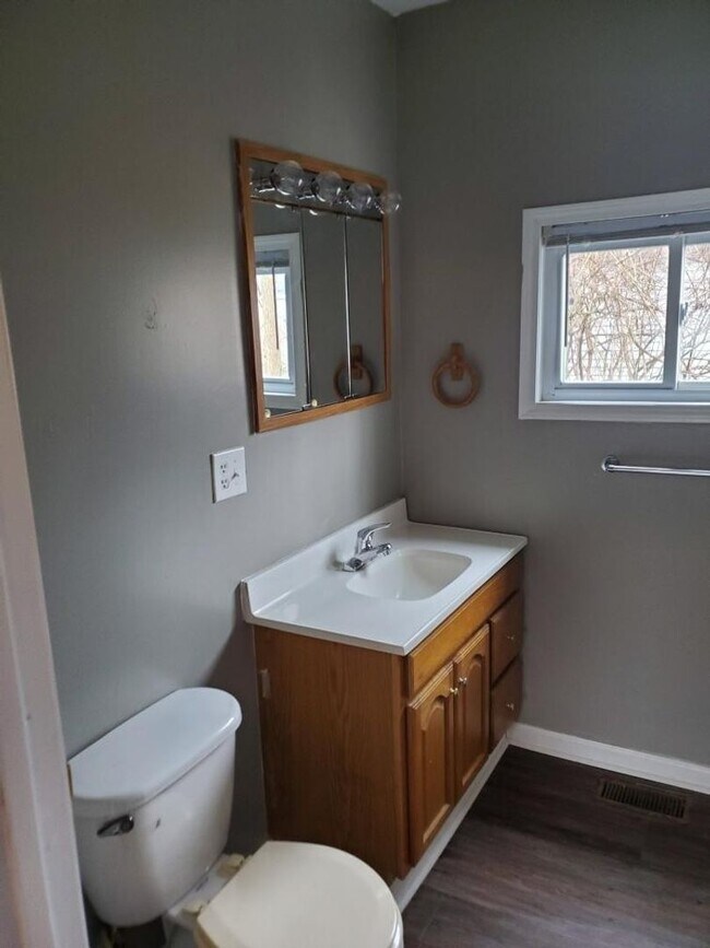 Foto del edificio - Close to the Park Cute 3-bedroom Home