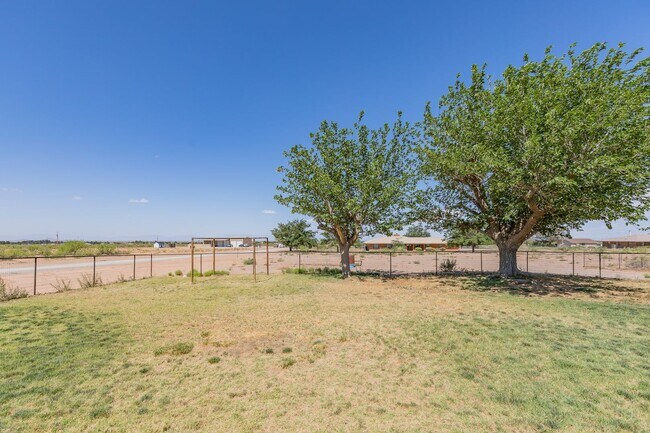 Foto del edificio - Charming 3 bedroom 2 bath Home - MOVE IN S...