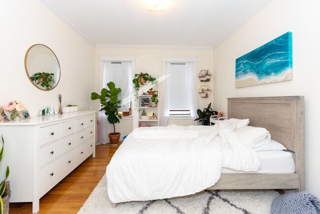 Foto del edificio - 37 Glenville Ave