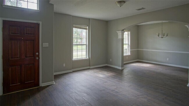 Building Photo - 6834 Crystal Point Dr