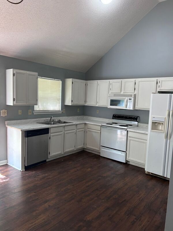 Foto del edificio - 6927 Brittany Ln