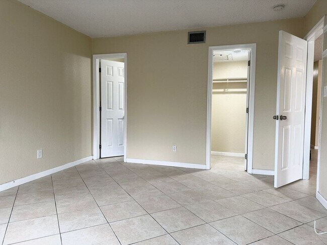 Building Photo - 11688 NW 45th St