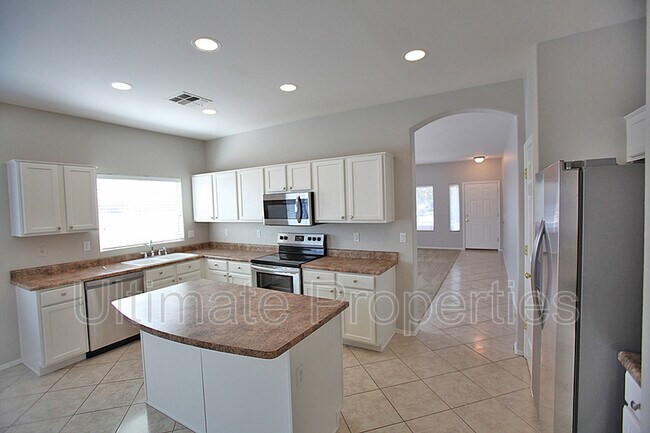 Foto del edificio - 14542 W Redfield Rd