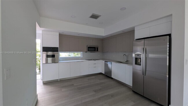 Foto del edificio - 816 84th St