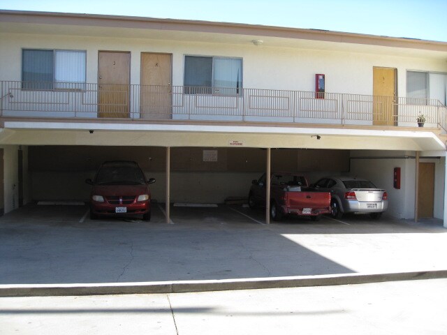 Foto del edificio - 7626 Pickering Ave