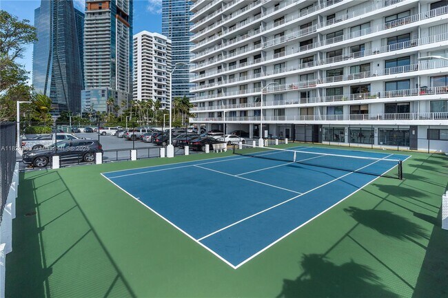 Foto del edificio - 200 SE 15th Rd