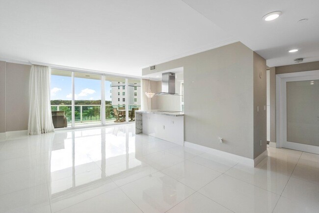 Foto del edificio - 500 SE Mizner Blvd