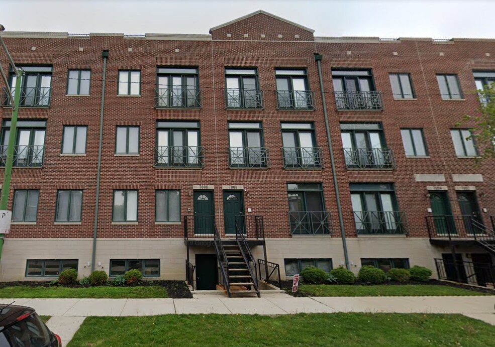 Primary Photo - 7004 W Medill Ave