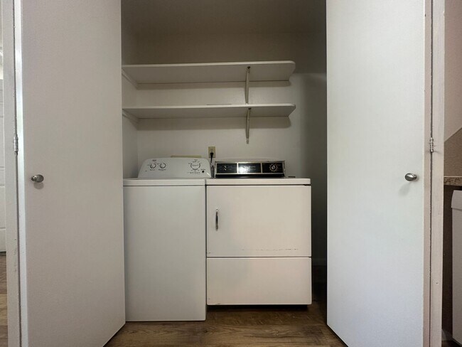 Foto del edificio - 2bed, 1bath, 800 Sq.ft. apartment - Nampa ...