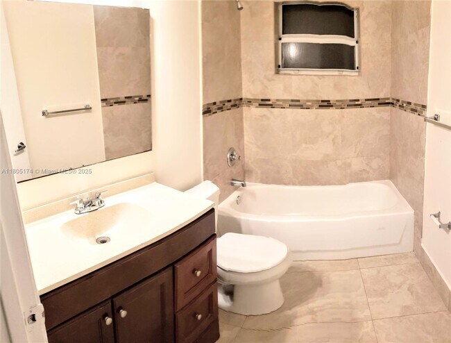 Foto del edificio - 2510 NE 184th Terrace