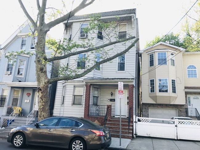 Foto del edificio - 82 Mt Prospect Ave