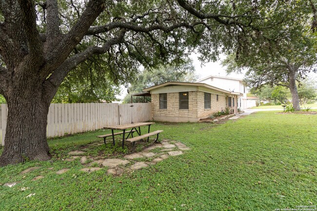 Foto del edificio - 224 Shadyview Dr