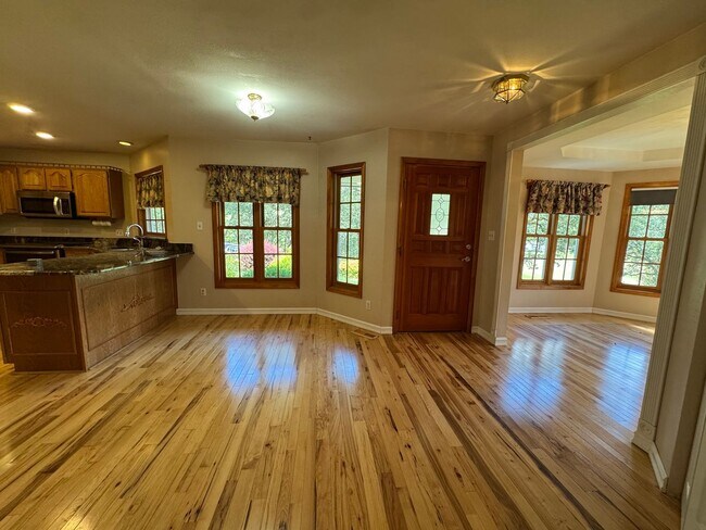 Foto del edificio - 5 acre Country property on North Bank Rd