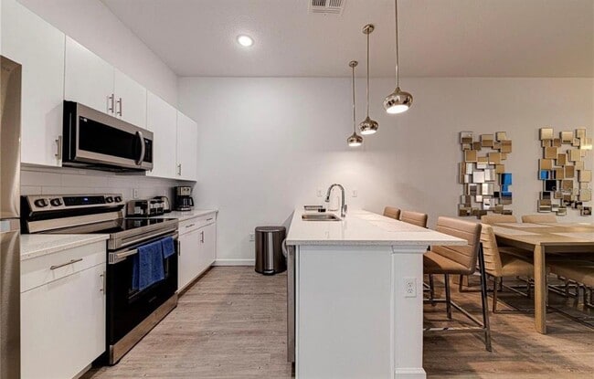 Foto del edificio - 400 Famagusta Dr