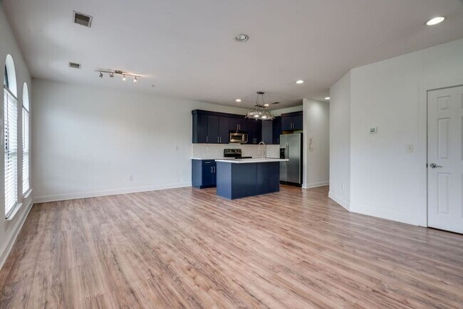 Foto del edificio - 760 Wedgewood Park