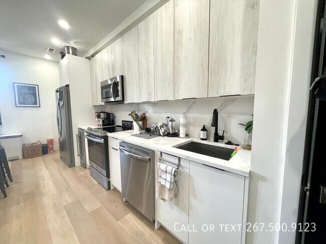 Photo - 930 N 2nd St Apartment